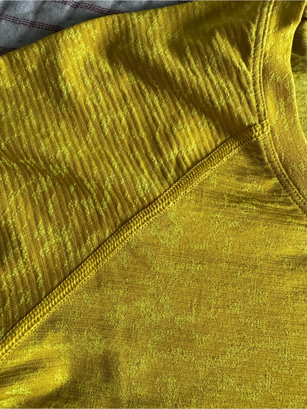 lululemon athletica yellow short-sleeve athletic tee - Picture 4 of 7